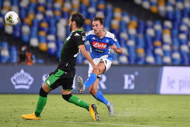 高诗岩14+13山东胜青岛 崔永熙19分广州胜四川